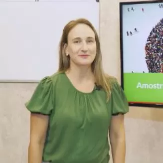 Cláudia Hoffmann Kowalski Schroder